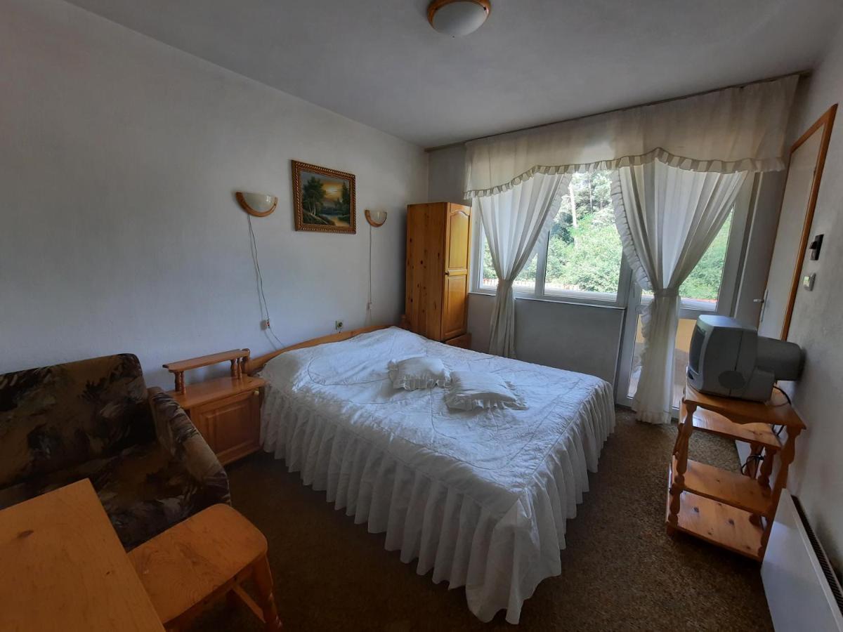 Guest House Zodiac Самоков Экстерьер фото